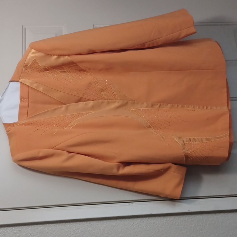 BMI Studio two piece suit with designs size 18
